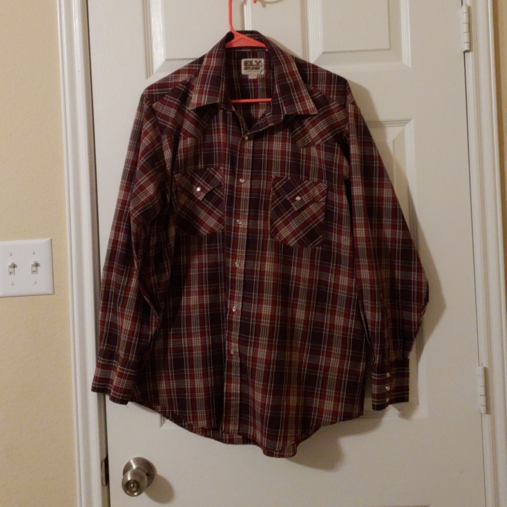 Large ELY pearl snap mens shirt